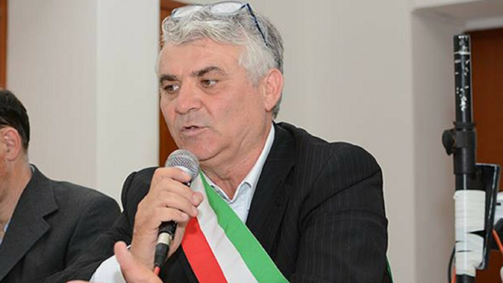 Risultati immagini per scarpitta camerota