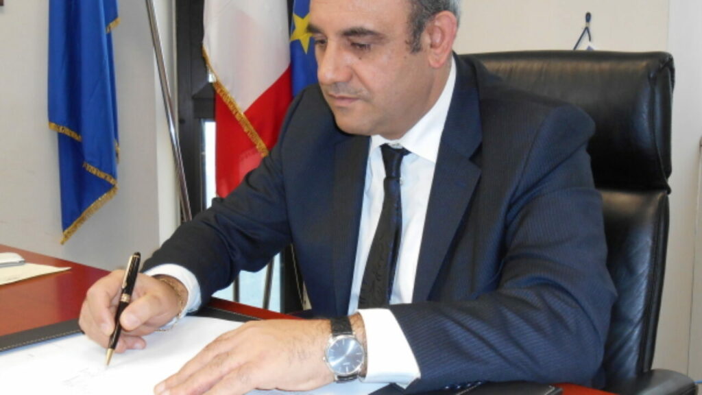 Giovanni Fortunato lascia il partito di Berlusconi e aderisce a ...