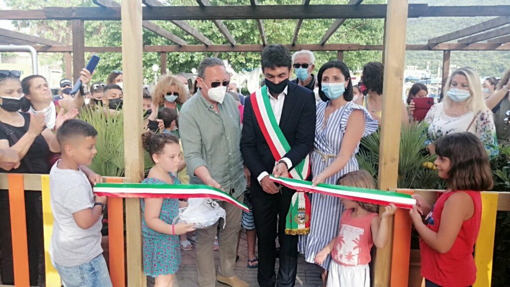 Sapri: taglio del nastro per il parco giochi &quot;La tana dei cuccioli&quot; | VIDEO - Info Cilento