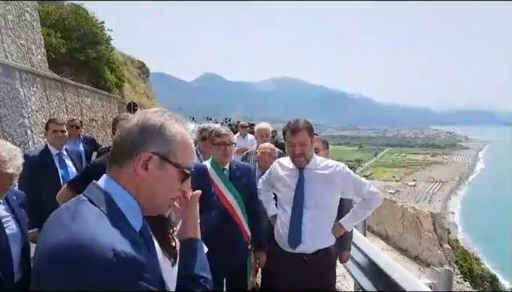 Castrocucco di Maratea, riaperta la Ss18 - ivl24.it